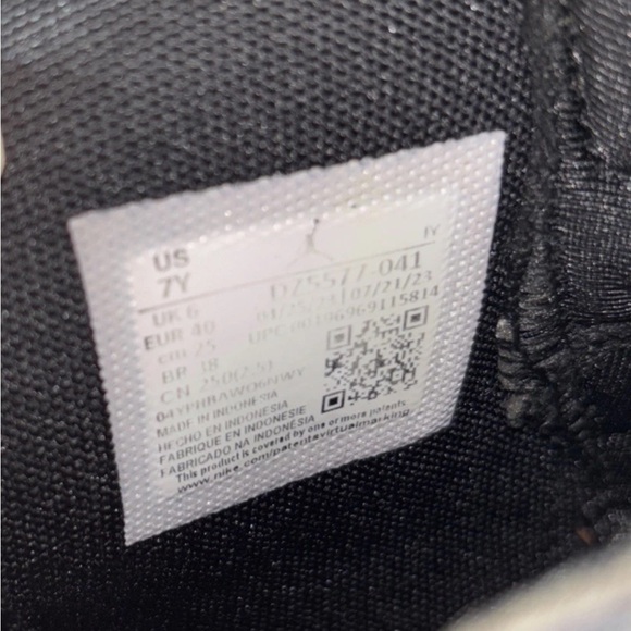 Air Jordan MVP Nike Shoes Size 7Y Lace-up Cushioned Sport Sneakers Collection - Picture 8 of 9